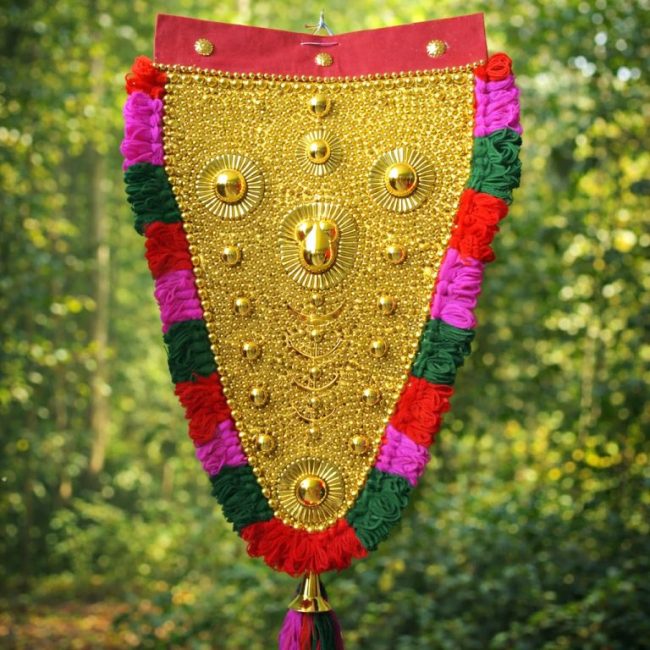 Golden Nettipattam Decor